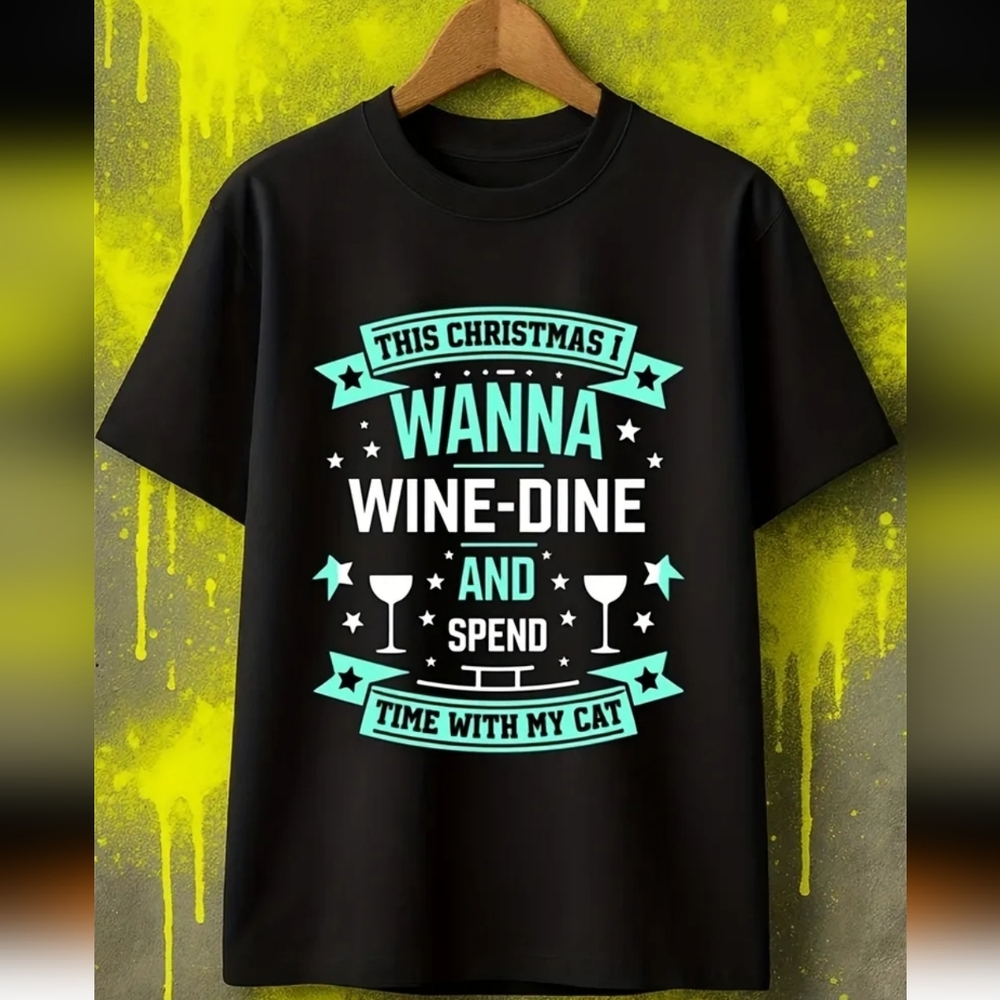 Cat Mom Wine DRINKING Christmas  T-Shirt